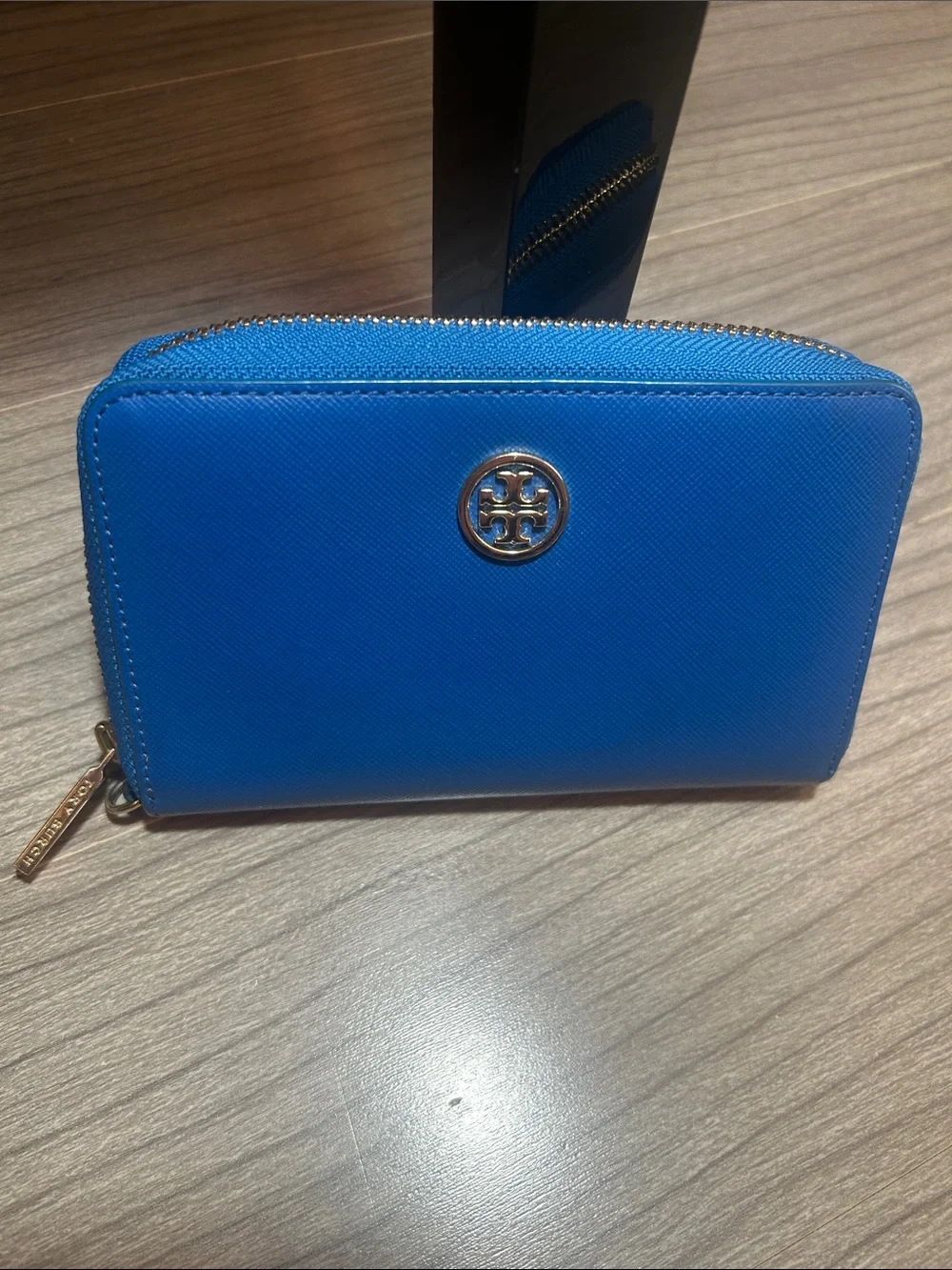 Like New! Teal Tory Burch Zip-Around Wallet with Gold Logo